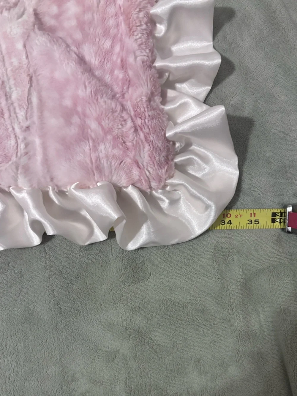 Rockin Royalty Baby Blanket  Pink Faux Fur, Satin Ruffle Edge USA NWT
